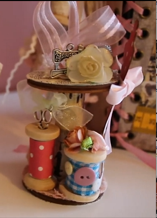JE ME SUIS MISE AU SCRAP ET ÇA DONNE ÇA! (Thème couture